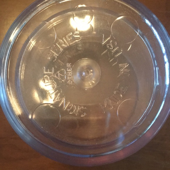 Signature Series-Tumbler with Handle - Picture 3 of 4